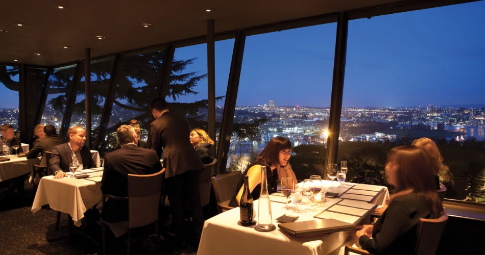 Best Restaurants in Washington, USA — For Food Lovers & First-Time Visitors